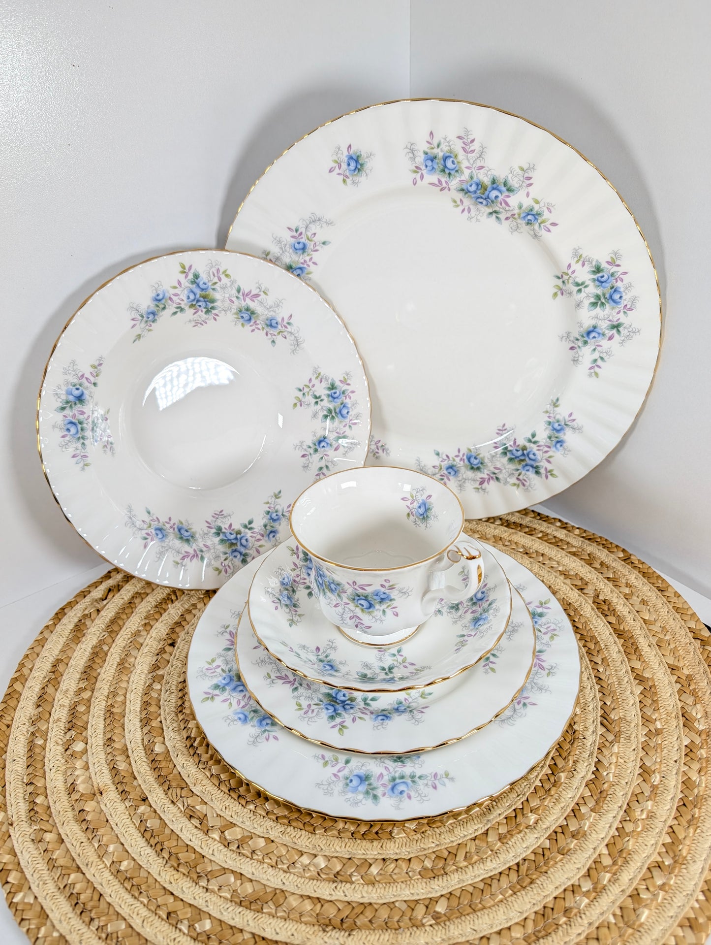 Royal Albert Blue Blossoms Made In England 6 Pieces Place Setting