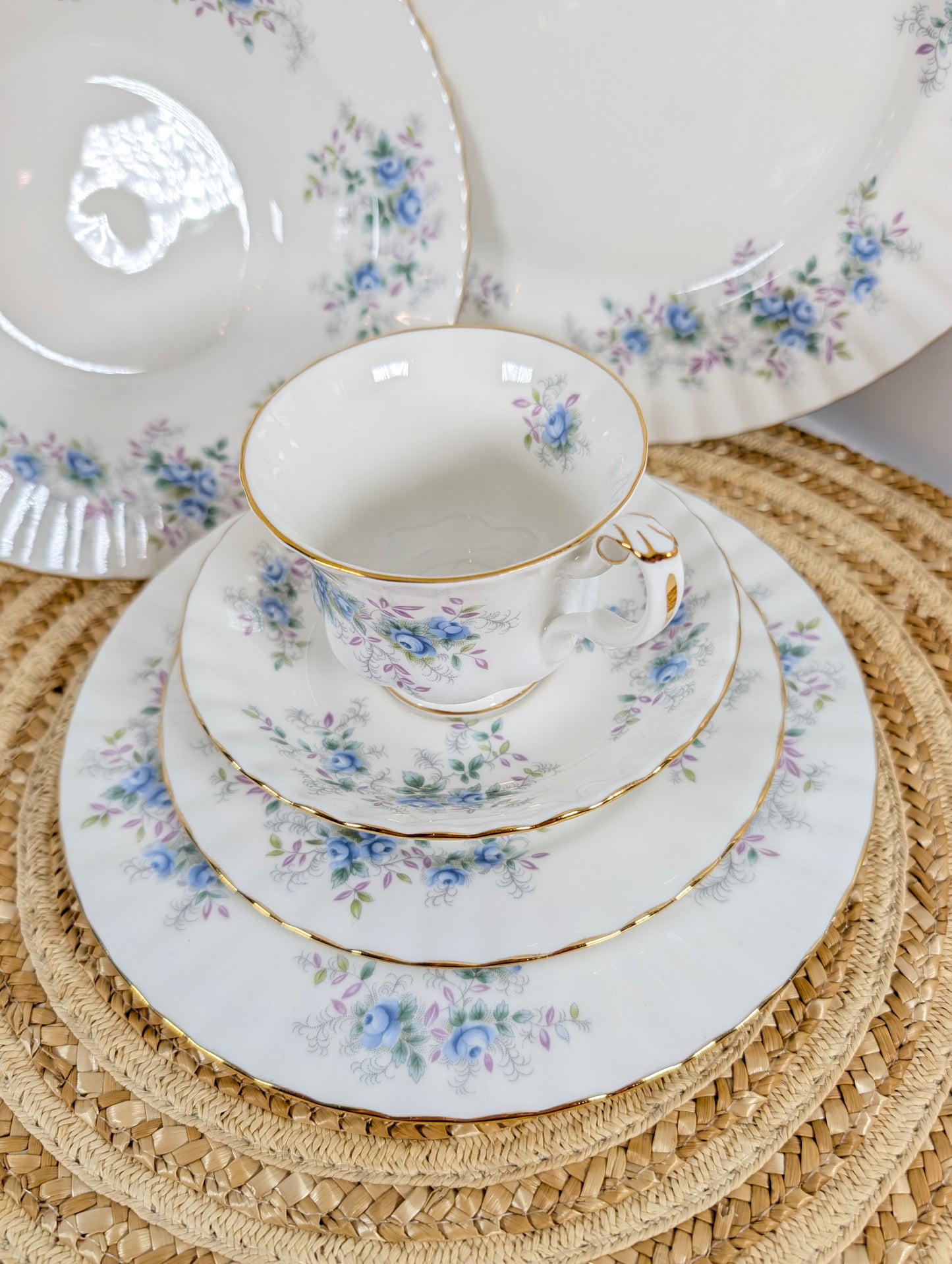 Royal Albert Blue Blossoms Made In England 6 Pieces Place Setting