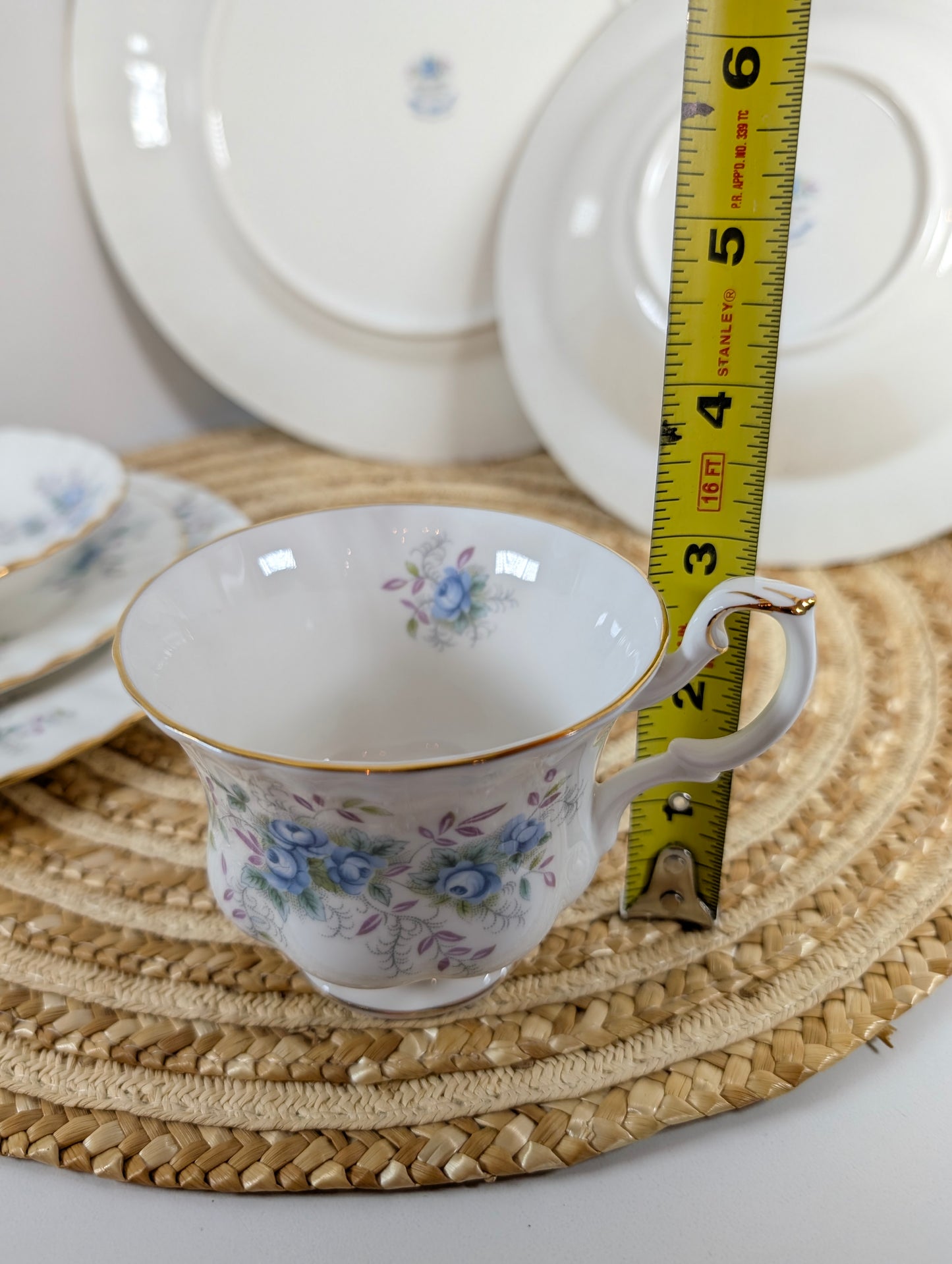 Royal Albert Blue Blossoms Made In England 6 Pieces Place Setting