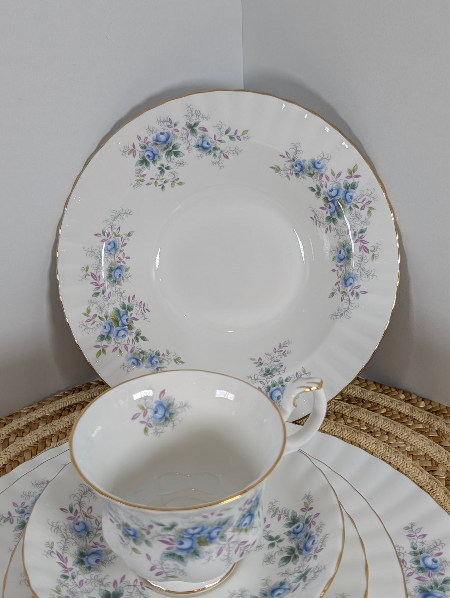 Royal Albert Blue Blossoms Made In England 6 Pieces Place Setting