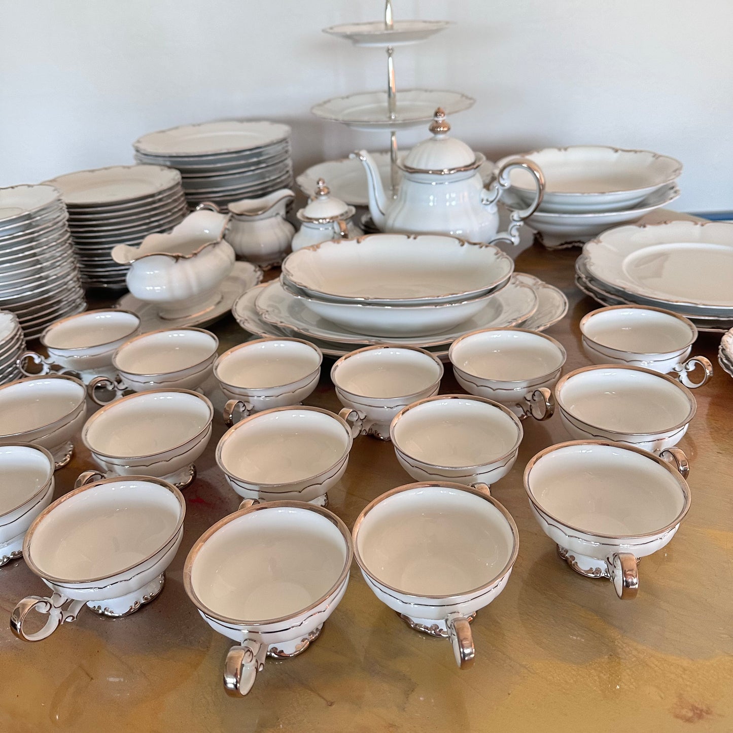 ✨ 86-Piece Hutschenreuther Revere Sylvia Platinum Trim Fine China Tableware Set