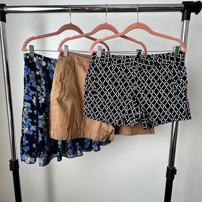 Bundle of Shorts & Skirt Size 31