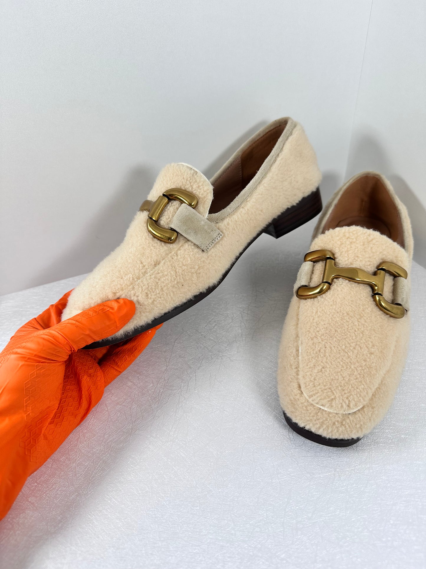 Bibi Lou Sherpa Loafers Cream Teddy Fur Gold Chain Hardware Size EU 39 US 8.5 or 9
