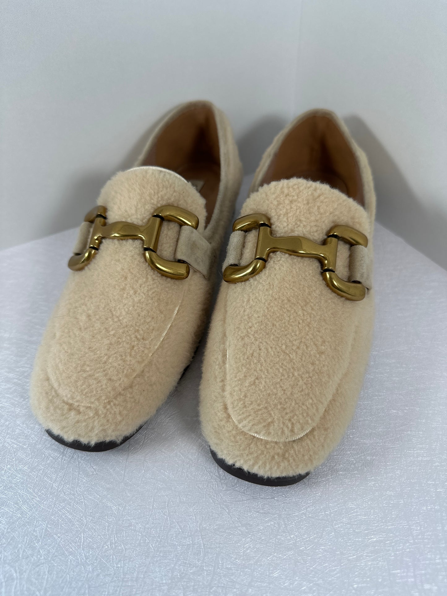 Bibi Lou Sherpa Loafers Cream Teddy Fur Gold Chain Hardware Size EU 39 US 8.5 or 9