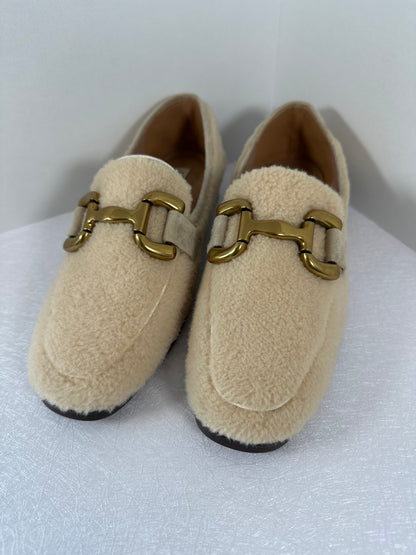 Bibi Lou Sherpa Loafers Cream Teddy Fur Gold Chain Hardware Size EU 39 US 8.5 or 9
