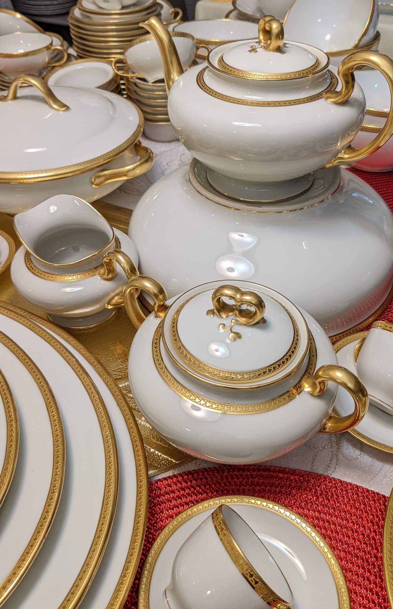 Antique Limoges W.G. & Co. 164-Piece Porcelain China Set – Gold Rim – 1900s-1932 – France