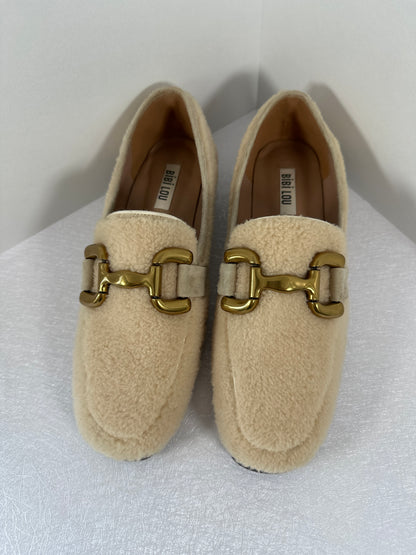 Bibi Lou Sherpa Loafers Cream Teddy Fur Gold Chain Hardware Size EU 39 US 8.5 or 9