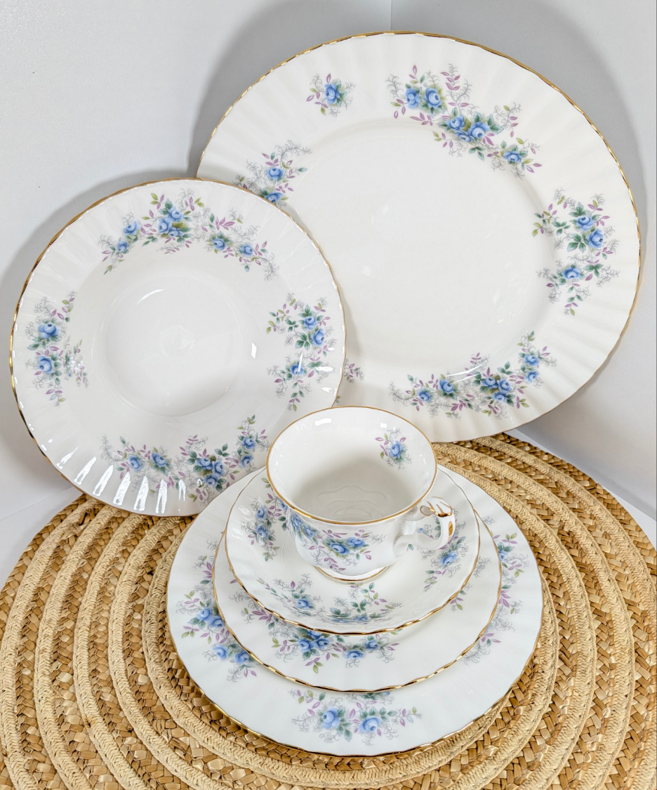 Royal Albert Blue Blossoms Made In England 6 Pieces Place Setting