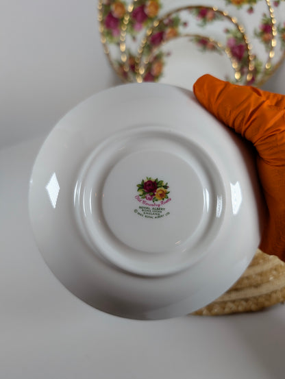 Royal Albert Old Country Roses Bone China 6 Pieces Place Setting Made In ENGLAND