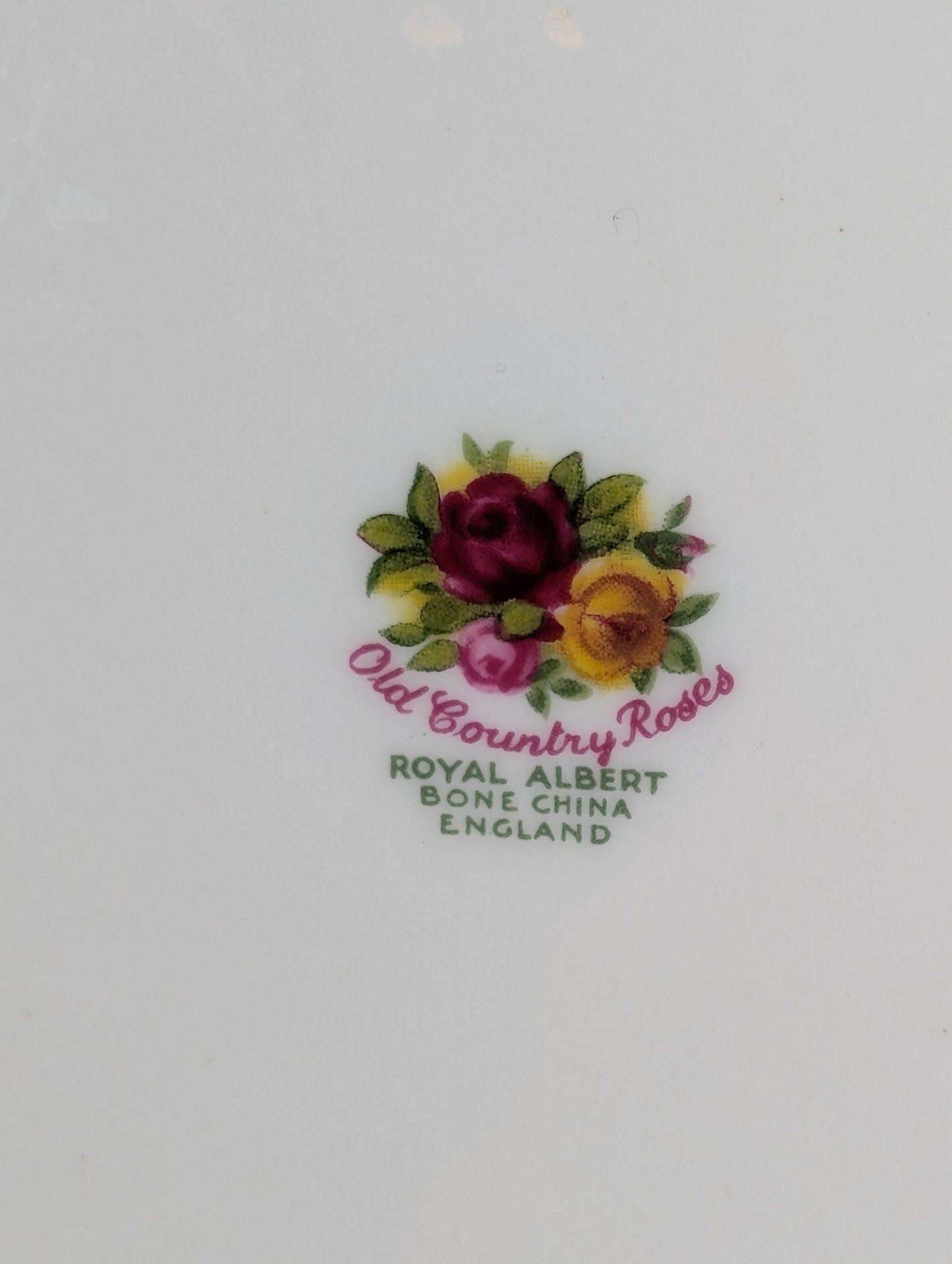 Royal Albert Old Country Roses Bone China 6 Pieces Place Setting Made In ENGLAND