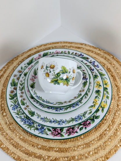 Royal Worcester Herbs Made In ENGLAND 5 Pieces Place Setting