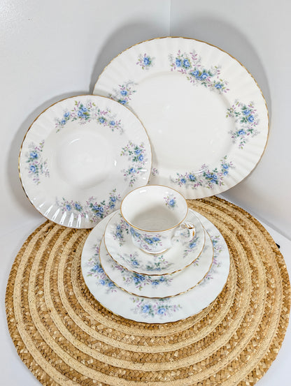 Royal Albert Blue Blossoms Made In England 6 Pieces Place Setting