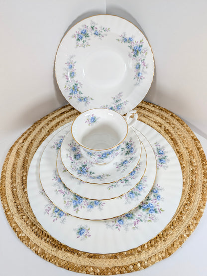 Royal Albert Blue Blossoms Made In England 6 Pieces Place Setting