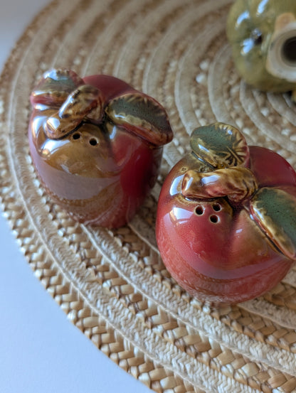 4 Apple & Pear Salt & Pepper Shakers & 1 Ceramic Red Apple Super Cute