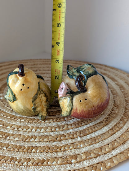4 Apple & Pear Salt & Pepper Shakers & 1 Ceramic Red Apple Super Cute