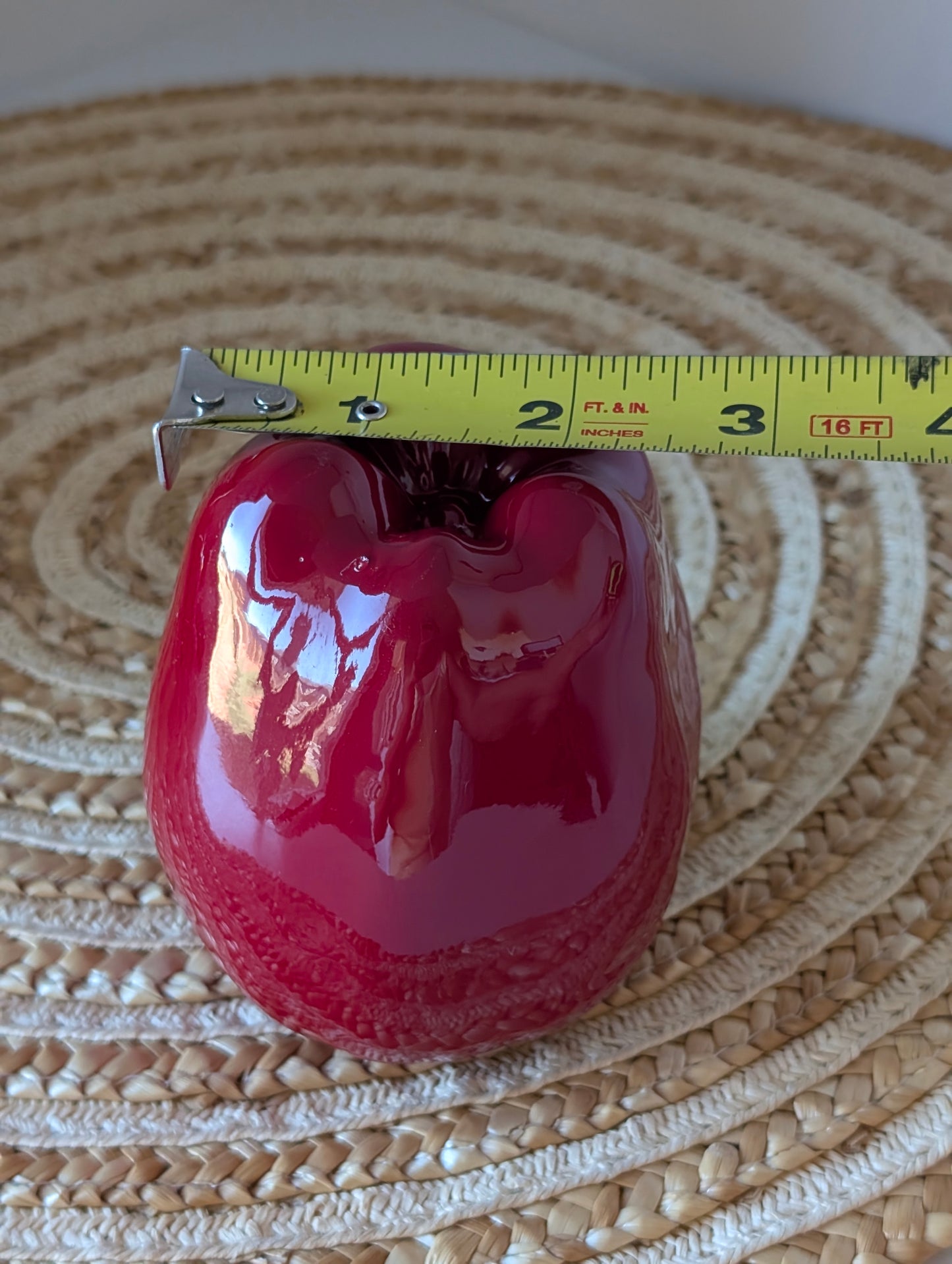 4 Apple & Pear Salt & Pepper Shakers & 1 Ceramic Red Apple Super Cute